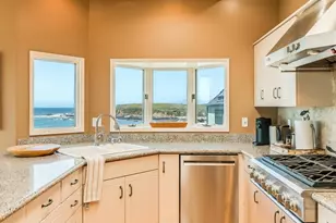 2585 Sherwood Dr, Cambria, CA 93428 - Photo 8