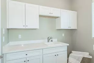 6008 E Sussex Way, Fresno, CA 93727 - Photo 36