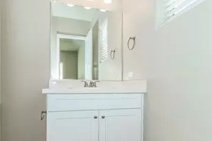 6008 E Sussex Way, Fresno, CA 93727 - Photo 48