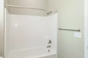 6008 E Sussex Way, Fresno, CA 93727 - Photo 54