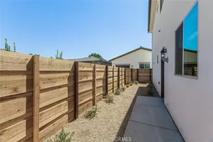 6008 E Sussex Way, Fresno, CA 93727 - Photo 38