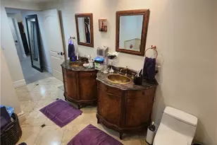 10862 Bloomfield St, Toluca Lake, CA 91602 - Photo 12