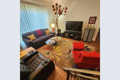 10862 Bloomfield Street #303, Toluca Lake, CA 91602 - Photo 8