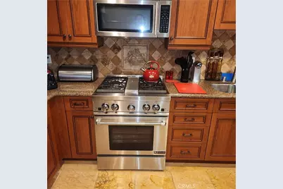 10862 Bloomfield Street #303, Toluca Lake, CA 91602 - Photo 4