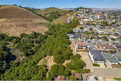 991 Visalia Street, Pismo Beach, CA 93449 - Photo 6