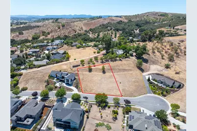 308 Maplewood Court, Paso Robles, CA 93446 - Photo 2