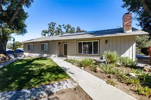 8070 Coromar Ave, Atascadero, CA 93422 - Photo 2