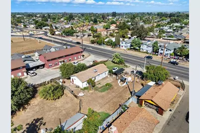636 E Roosevelt, Visalia, CA 93292 - Photo 18