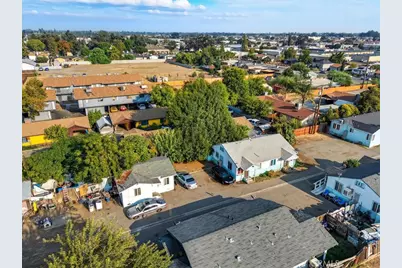 636 E Roosevelt, Visalia, CA 93292 - Photo 12