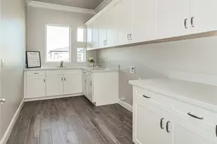 2315 E Courtside Dr, Fresno, CA 93730 - Photo 44