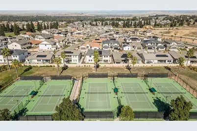 2315 E Courtside Drive, Fresno, CA 93730 - Photo 70