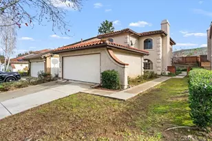 832 Chelsea Ct, Simi Valley, CA 93065 - Photo 2