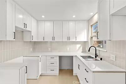 2222 11th, Sacramento, CA 95818 - Photo 2