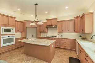 1562 N Empire Ln, Clovis, CA 93619 - Photo 12