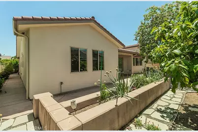 1562 N Empire Lane, Clovis, CA 93619 - Photo 44