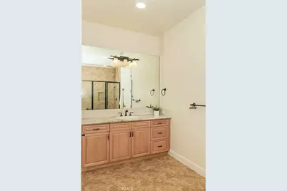 1562 N Empire Lane, Clovis, CA 93619 - Photo 38