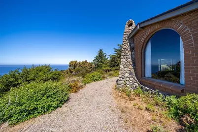 18844 Cabrillo Hwy, Cambria, CA 93452 - Photo 14