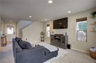 570 River Oaks Dr, Paso Robles, CA 93446 - Photo 2