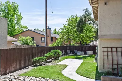 9780 Las Lomas #9, Atascadero, CA 93422 - Photo 4