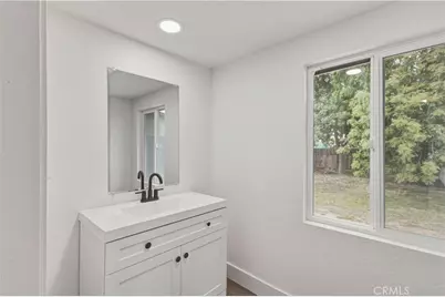 1127 J, Reedley, CA 93654 - Photo 16
