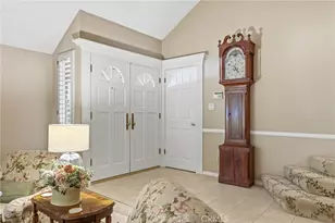 1220 Club View Dr, Bakersfield, CA 93309 - Photo 8