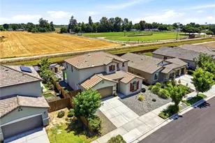 470 Daphne, Lemoore, CA 93245 - Photo 4
