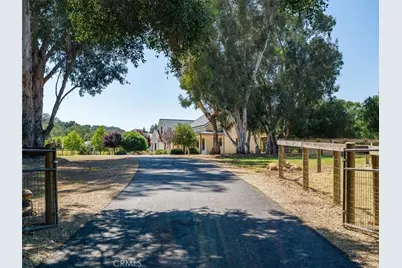 8970 San Marcos Road, Atascadero, CA 93422 - Photo 2