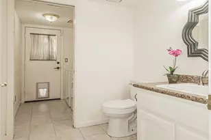 837 E Buckhill, Fresno, CA 93720 - Photo 18