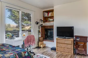 2195 Green St, Cambria, CA 93428 - Photo 16