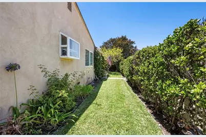 10322 Rincon Avenue, Pacoima, CA 91331 - Photo 14