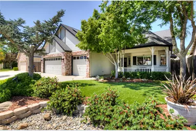 1812 E Oakmont, Fresno, CA 93730 - Photo 2