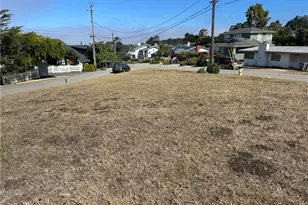 1886 Wales, Cambria, CA 93428 - Photo 1
