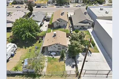 410 E 21st, Bakersfield, CA 93305 - Photo 6