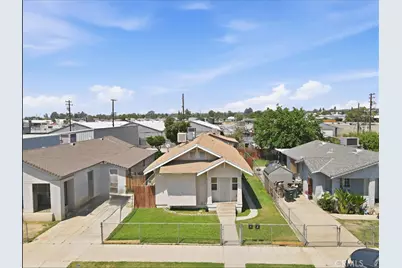 410 E 21st, Bakersfield, CA 93305 - Photo 4