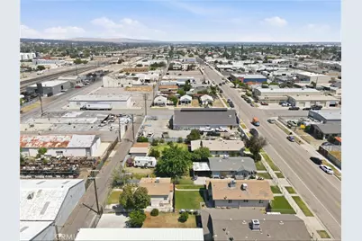 410 E 21st, Bakersfield, CA 93305 - Photo 8