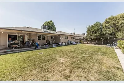 500 W Sample Avenue, Fresno, CA 93704 - Photo 32