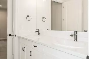 11609 N Sandy Par, Fresno, CA 93730 - Photo 38