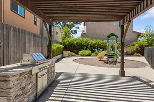 363 Calle de Pueblo, Templeton, CA 93465 - Photo 28