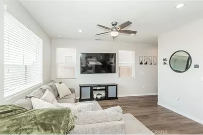580 McCaffrey, Madera, CA 93636 - Photo 6