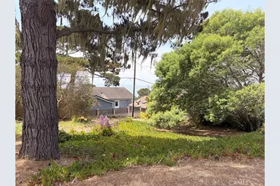 422 Weymouth, Cambria, CA 93428 - Photo 2