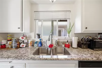 2558 Seahorse Avenue, Ventura, CA 93001 - Photo 30