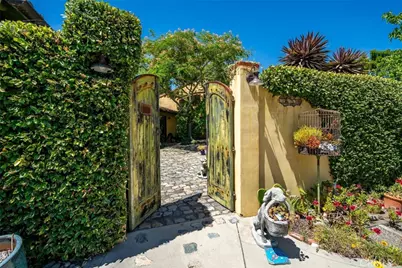 2072 Royal Way, San Luis Obispo, CA 93405 - Photo 6