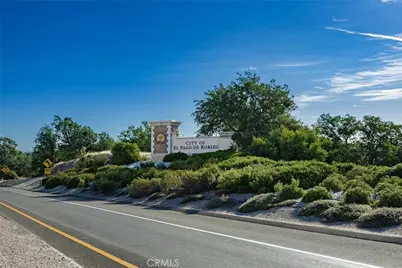 102 S Vine, Paso Robles, CA 93446 - Photo 2