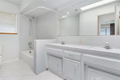 13801 Taradale Court, Bakersfield, CA 93314 - Photo 14