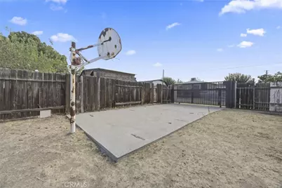 709 Crane Street, Bakersfield, CA 93306 - Photo 34