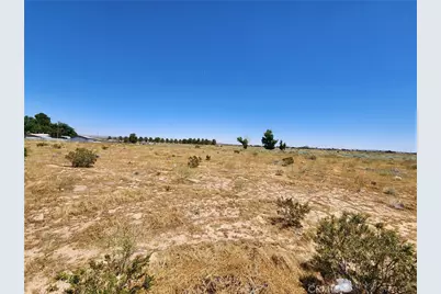 22200 Yerba Boulevard, California City, CA 93505 - Photo 4