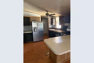 915 S Strathmore, Lindsay, CA 93247 - Photo 8