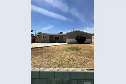 912 Meadows, Bakersfield, CA 93306 - Photo 2