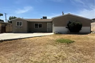 912 Meadows, Bakersfield, CA 93306 - Photo 2