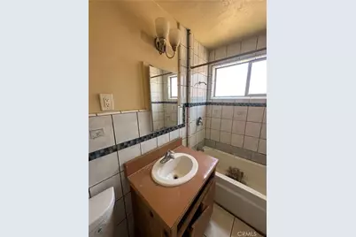 912 Meadows, Bakersfield, CA 93306 - Photo 20